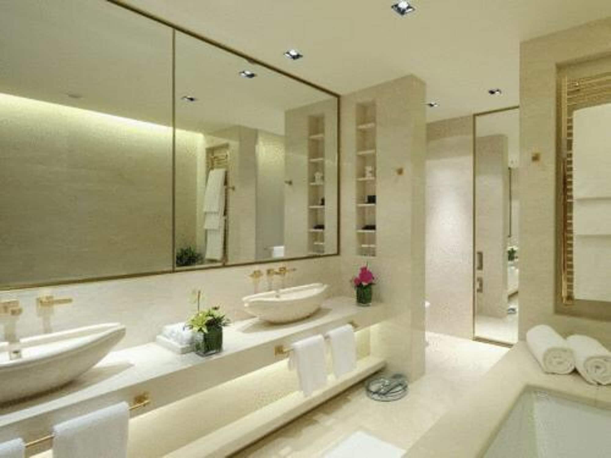 Pangu 7 Star 5* Peking