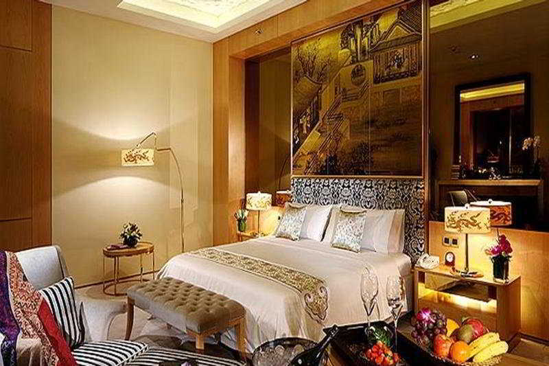 Hotel Pangu 7 Star 5*